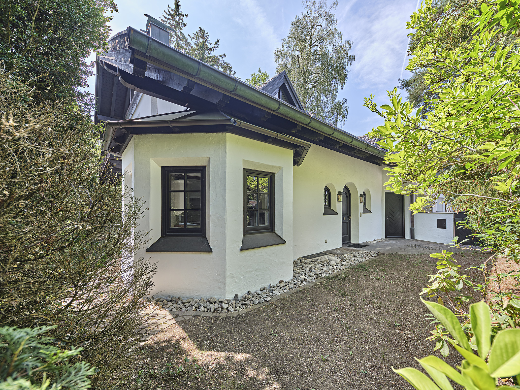 Gartenansicht mit Erker